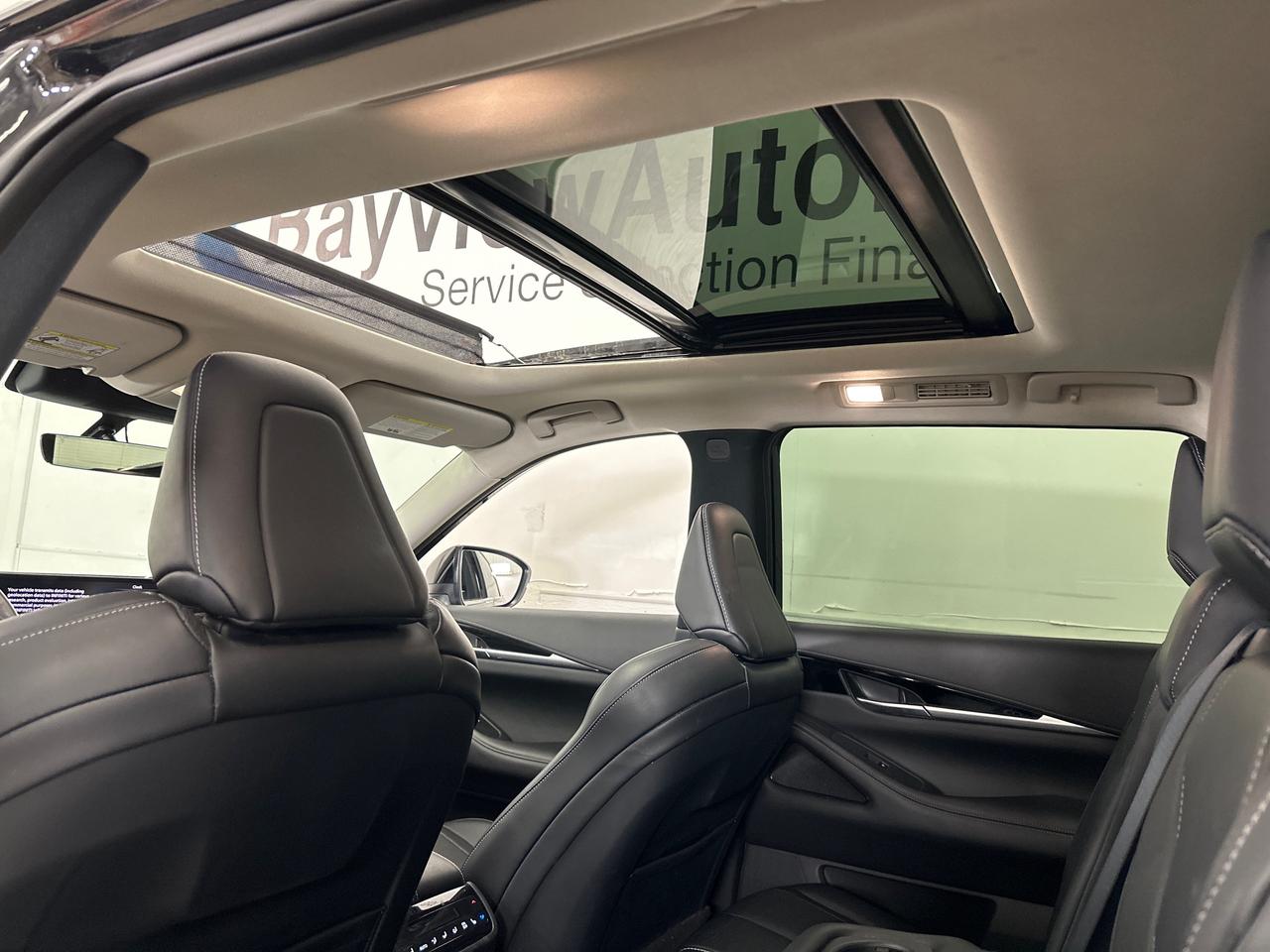 2024 Infiniti QX60 Pure PURE/AWD/7-PASSENGER/LEATHER/ROOF/OFF 1 OWNER LEASE! Photo