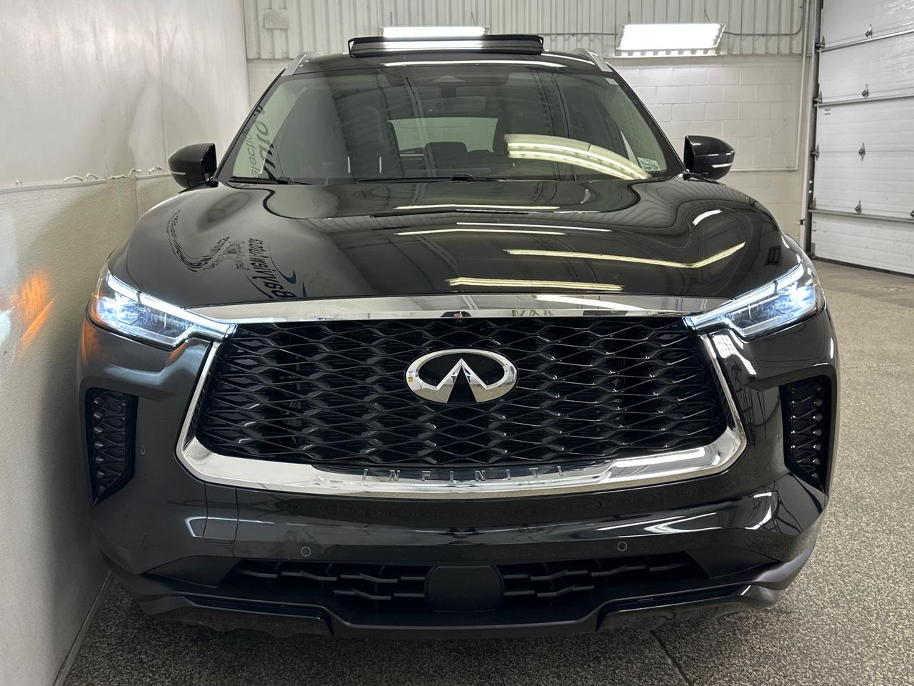 2024 Infiniti QX60 Luxe LUXE/AWD/7-PASSENGER/LEATHER/ROOF/NAV/OFF 1 OWNER LEASE! Photo5