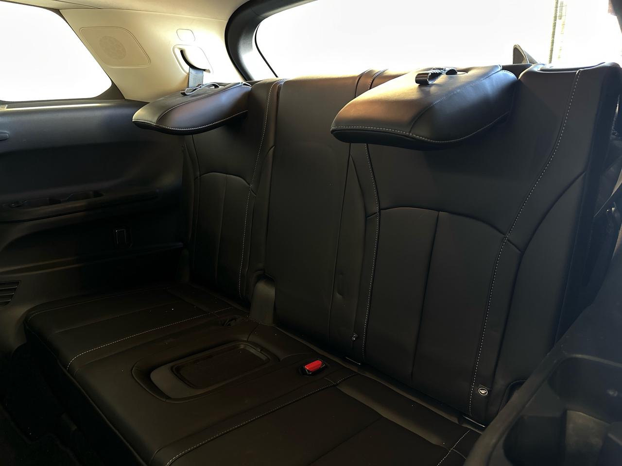 2024 Infiniti QX60 Luxe LUXE/AWD/7-PASSENGER/LEATHER/ROOF/NAV/OFF 1 OWNER LEASE! Photo