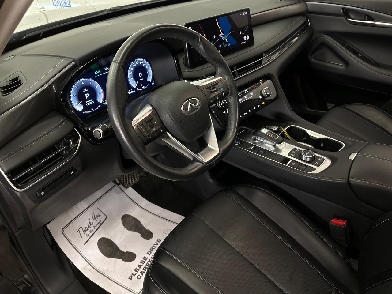 2024 Infiniti QX60 Luxe LUXE/AWD/7-PASSENGER/LEATHER/ROOF/NAV/OFF 1 OWNER LEASE! Photo