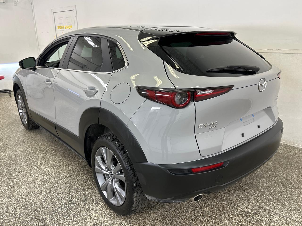 2025 Mazda CX-30 GS/AWD/LEATHER/ROOF/11KM/1 OWNER! Photo