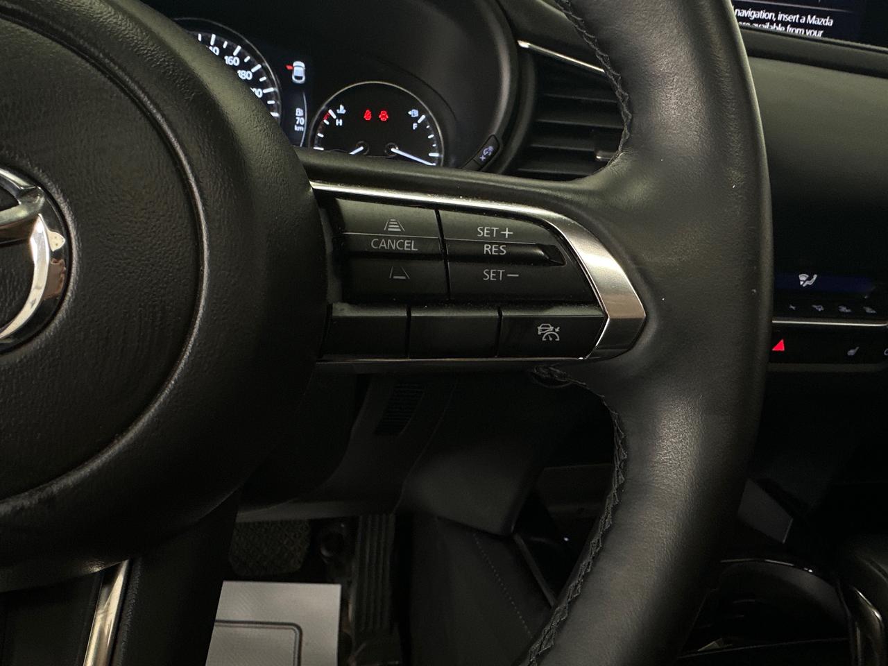 2025 Mazda CX-30 GS/AWD/LEATHER/ROOF/11KM/1 OWNER! Photo