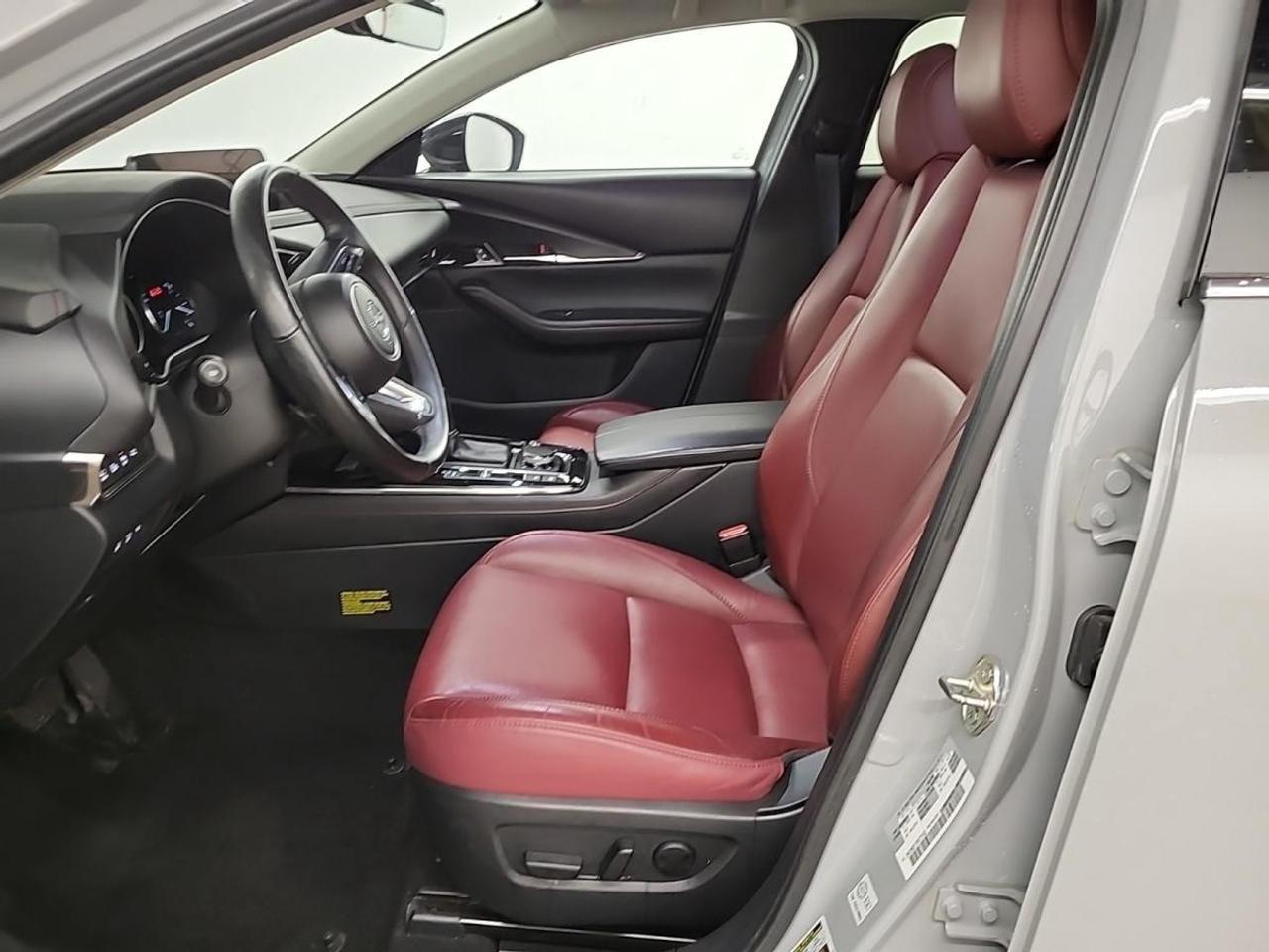 2025 Mazda CX-30 GT w/Turbo GT TURBO/AWD/LEATHER/NAVI/ROOF/OFF 1 OWNER LEASE! Photo