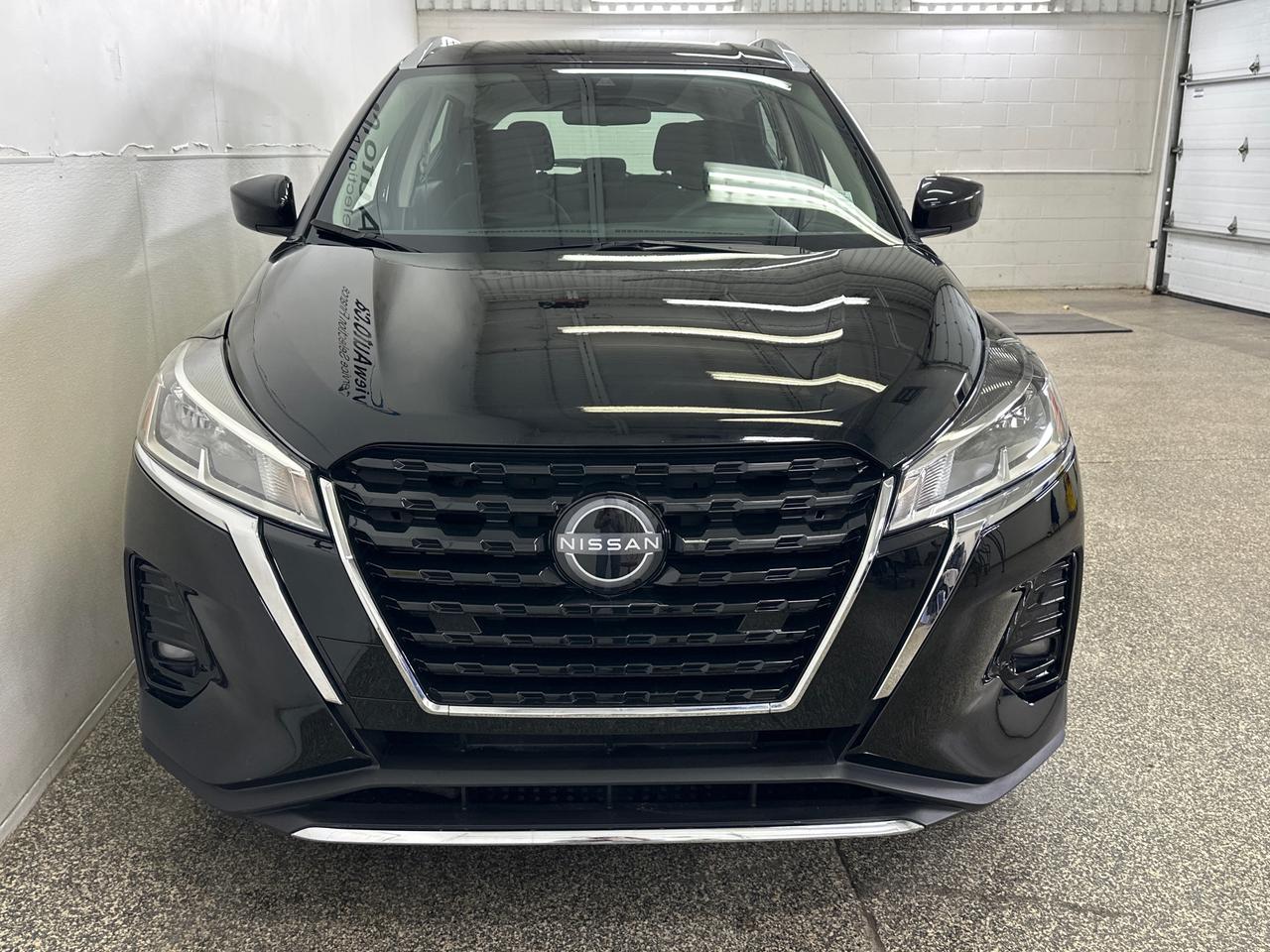 2024 Nissan Kicks SV/BLACK/21KM/OFF 1 OWNER NISSAN LEASE! Photo
