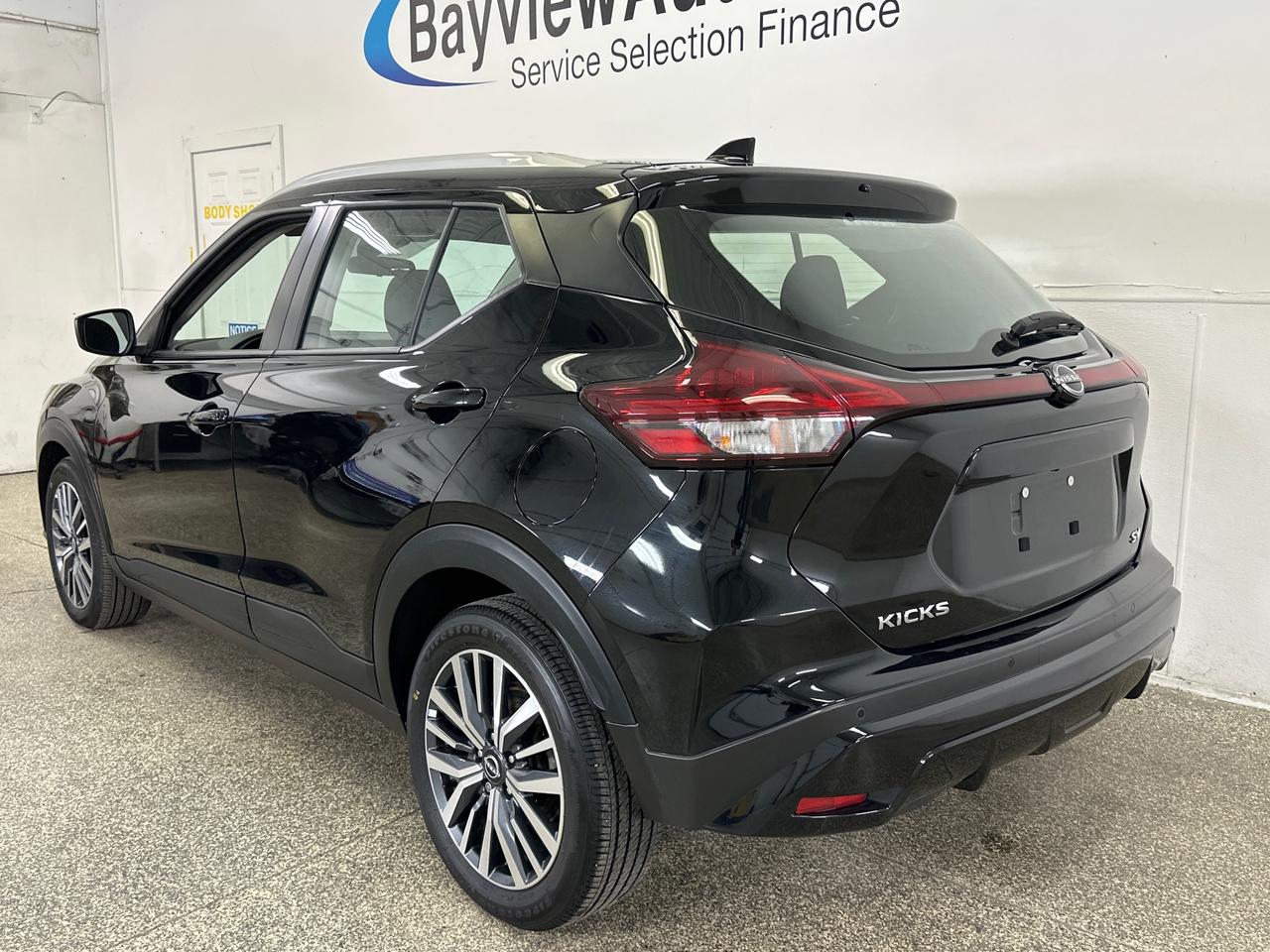 2024 Nissan Kicks SV/BLACK/34KM/OFF 1 OWNER NISSAN LEASE! Photo