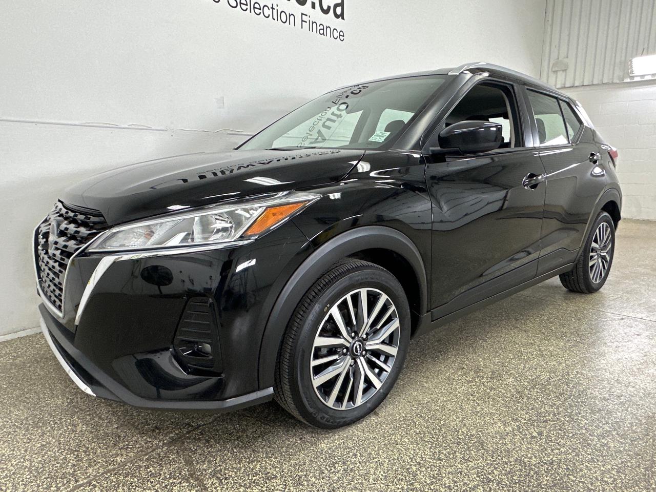 2024 Nissan Kicks SV/BLACK/34KM/OFF 1 OWNER NISSAN LEASE! Photo