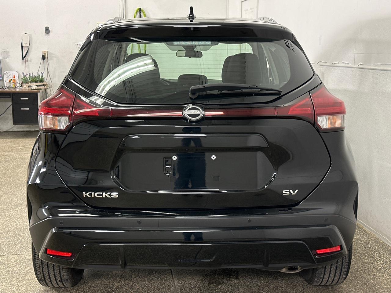 2024 Nissan Kicks SV/BLACK/34KM/OFF 1 OWNER NISSAN LEASE! Photo