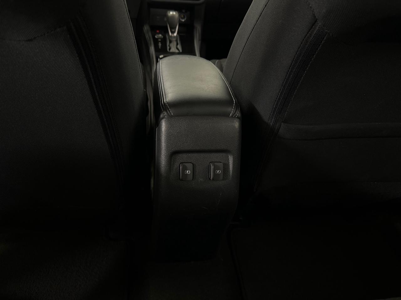 2024 Nissan Kicks SV/BLACK/34KM/OFF 1 OWNER NISSAN LEASE! Photo