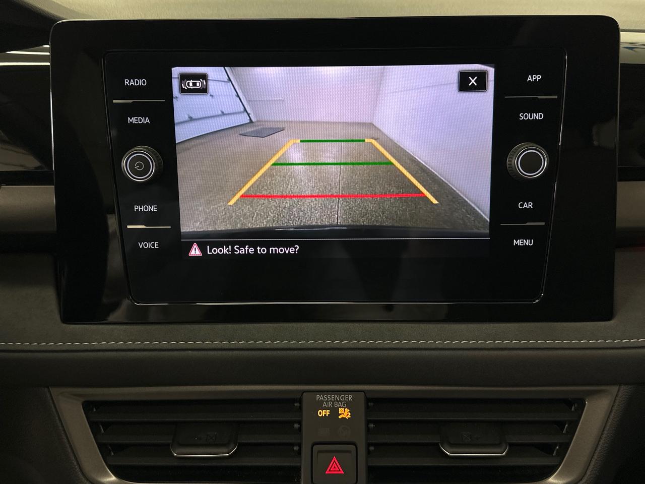 2026 Volkswagen Taos Comfortline Black Edition COMFORTLINE/BLACK EDITION/4MOTION/PANOROOF/19KM! Photo
