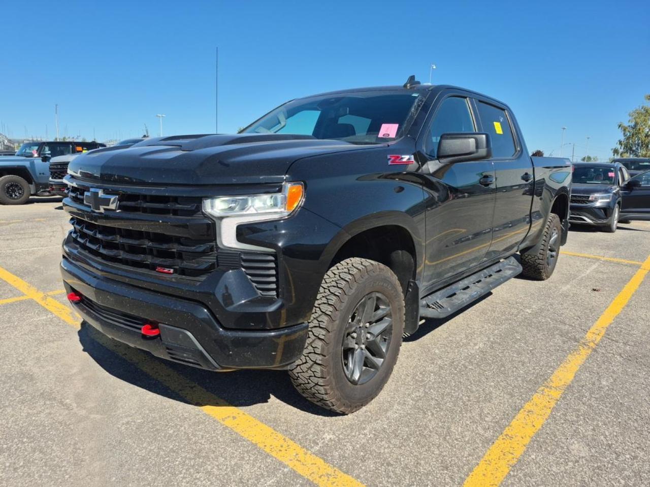 2024 Chevrolet Silverado 1500 LT Trail Boss LT TRAIL BOSS/5.3L/SUNROOF/PWR BUCKETS/BFGS/WIDESCREEN/OFF GMAC LEASE! Photo