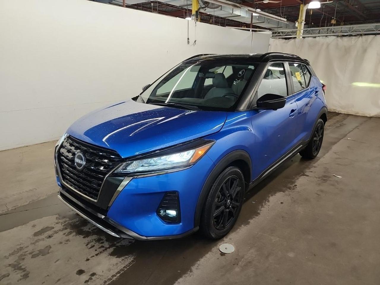 2024 Nissan Kicks SR/PREMIUM/17KM/LEATHER/ELECTRIC BLUE! Photo