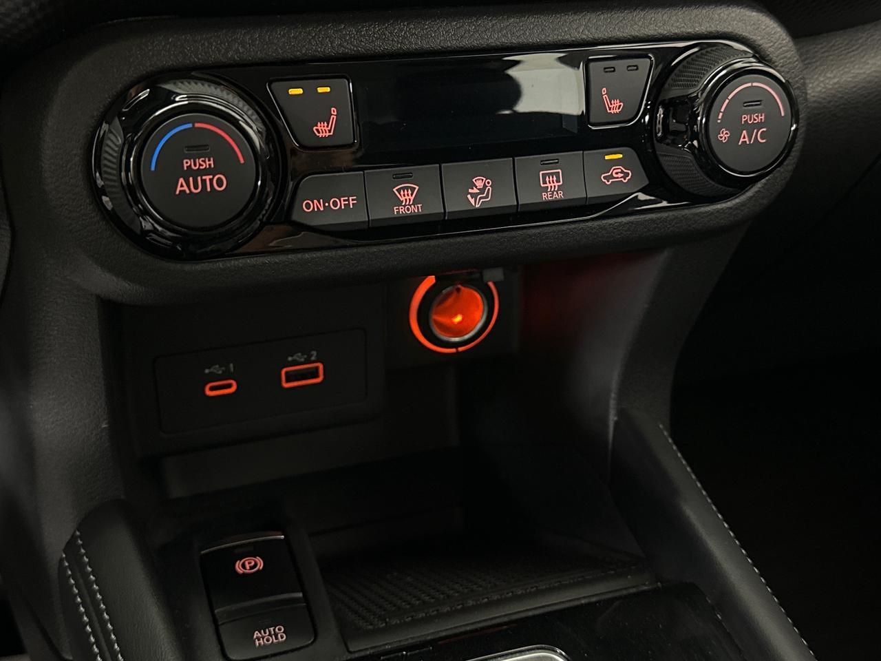2024 Nissan Kicks SV/13KM/OFF NISSAN LEASE! Photo