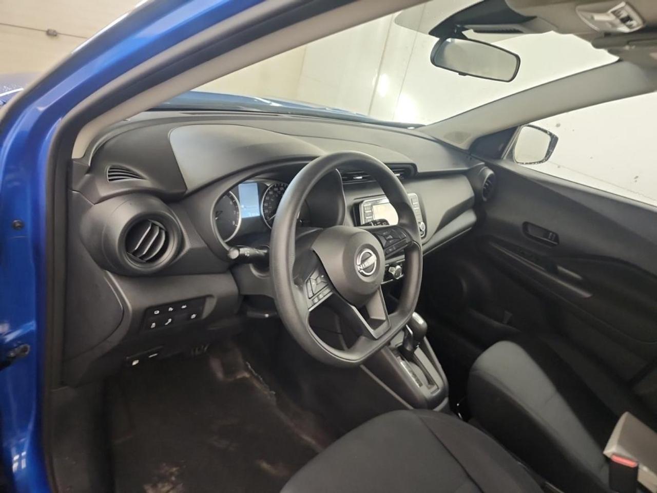2024 Nissan Kicks S/21KM/ELECTRIC BLUE/NISSAN DIRECT! Photo