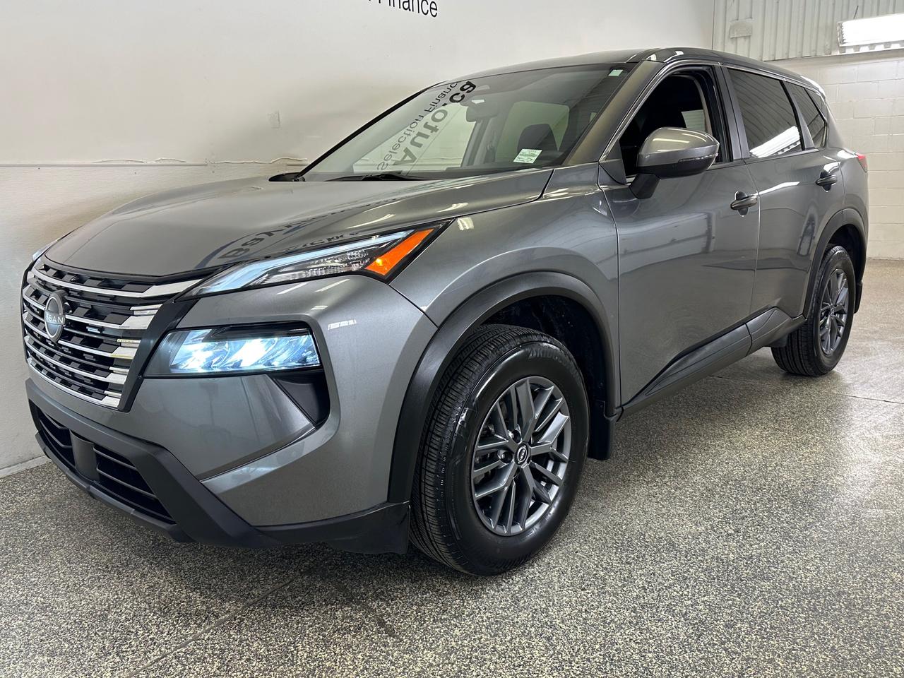 2024 Nissan Rogue S/AWD/12KM/OFF NISSAN LEASE! Photo