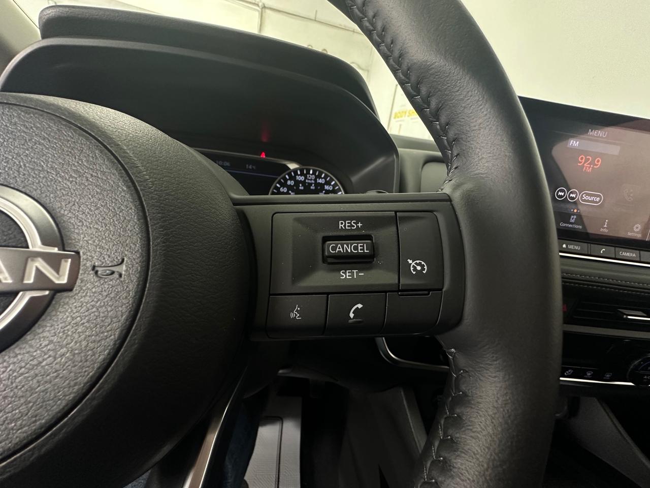 2024 Nissan Rogue S/AWD/12KM/OFF NISSAN LEASE! Photo