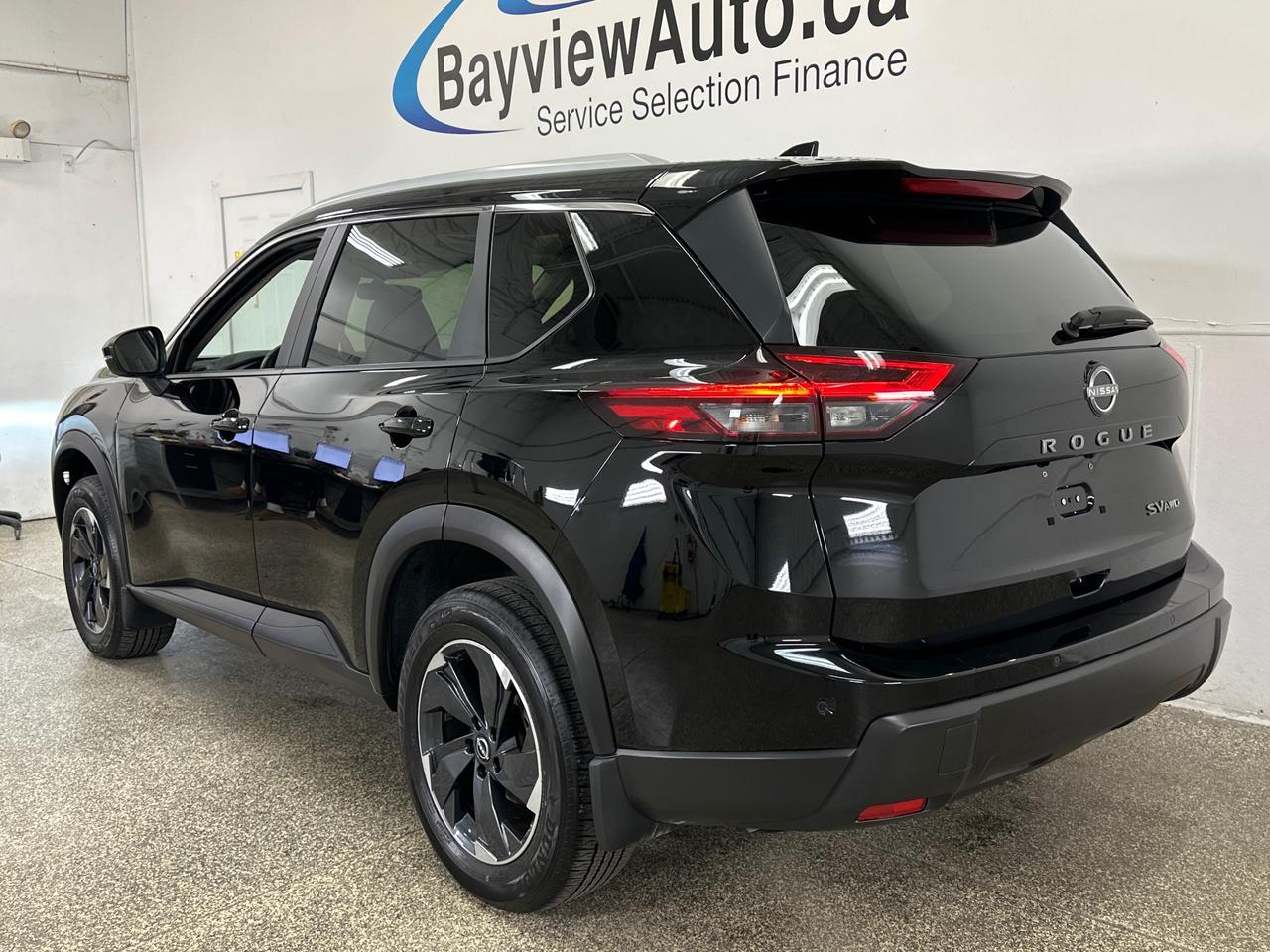 2024 Nissan Rogue SV Moonroof SV/AWD/PANOROOF/19KM/OFF NISSAN LEASE! Photo