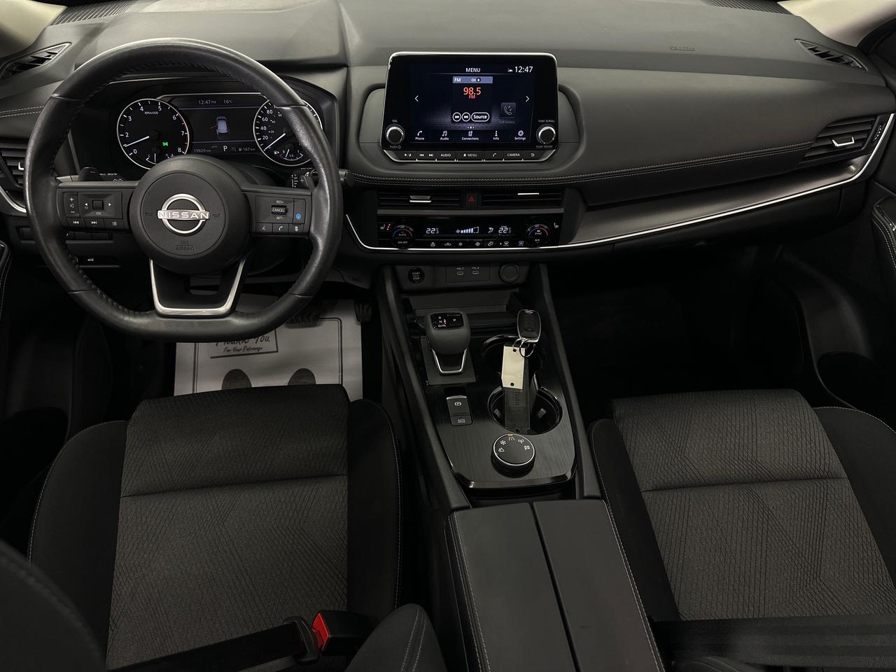 2024 Nissan Rogue SV Moonroof SV/AWD/PANOROOF/19KM/OFF NISSAN LEASE! Photo