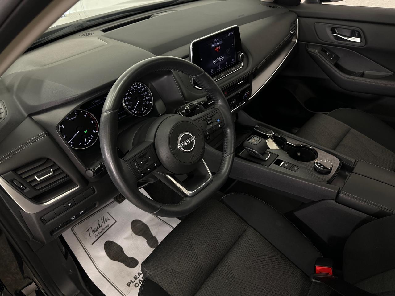 2024 Nissan Rogue SV Moonroof SV/AWD/PANOROOF/19KM/OFF NISSAN LEASE! Photo
