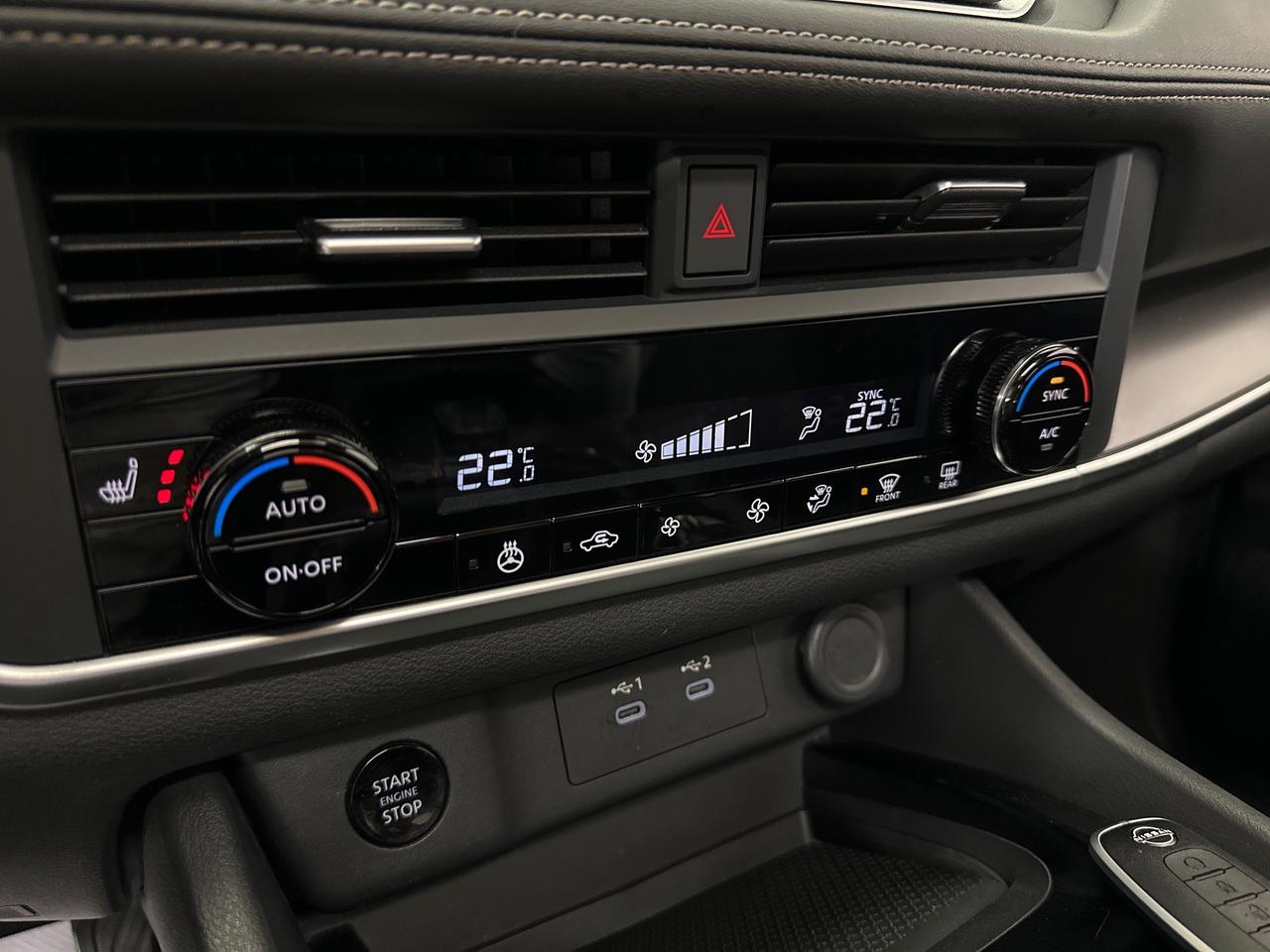 2024 Nissan Rogue SV Moonroof SV/AWD/PANOROOF/19KM/OFF NISSAN LEASE! Photo