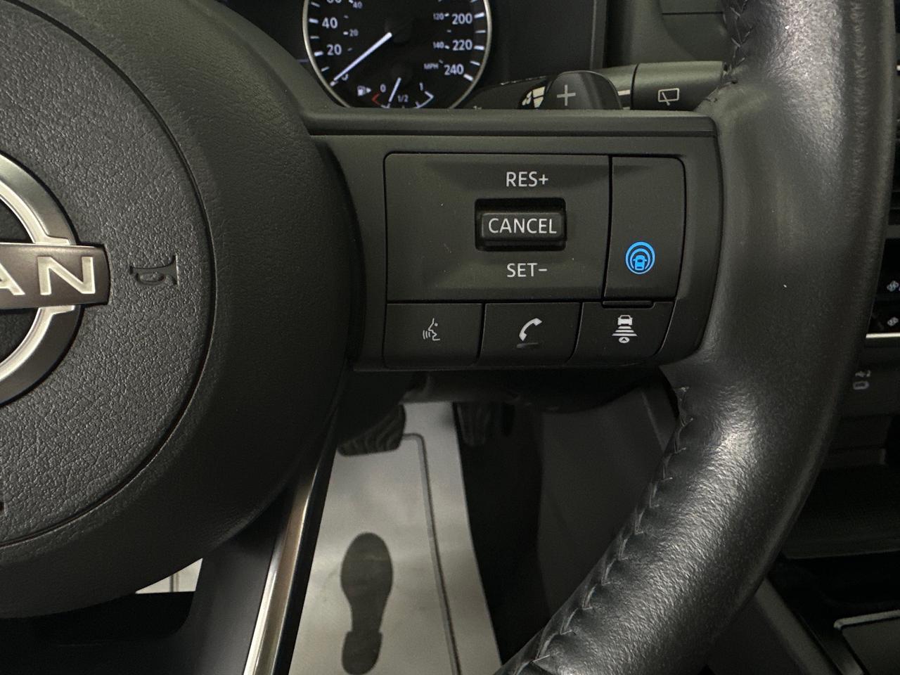 2024 Nissan Rogue SV Moonroof SV/AWD/PANOROOF/19KM/OFF NISSAN LEASE! Photo
