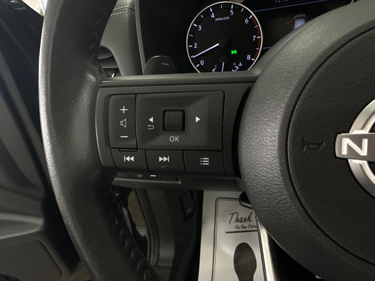2024 Nissan Rogue SV Moonroof SV/AWD/PANOROOF/19KM/OFF NISSAN LEASE! Photo
