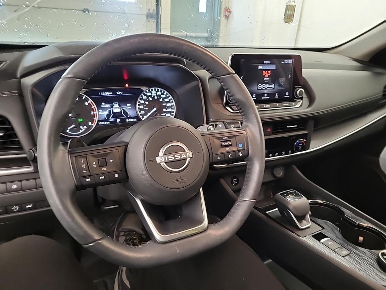 2024 Nissan Rogue SV Moonroof SV/AWD/PANOROOF/15KM/OFF NISSAN LEASE! Photo