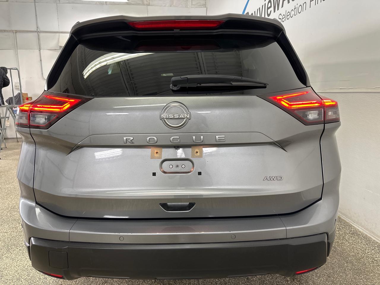 2024 Nissan Rogue S/AWD/37KM/BLACK/OFF NISSAN LEASE! Photo