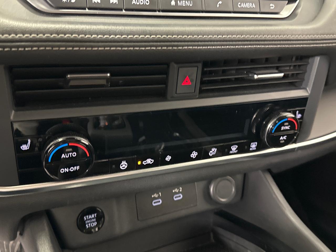 2024 Nissan Rogue S/AWD/37KM/BLACK/OFF NISSAN LEASE! Photo