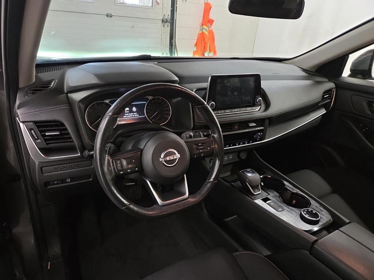 2024 Nissan Rogue S/AWD/51KM/OFF 1 OWNER LEASE! Photo1