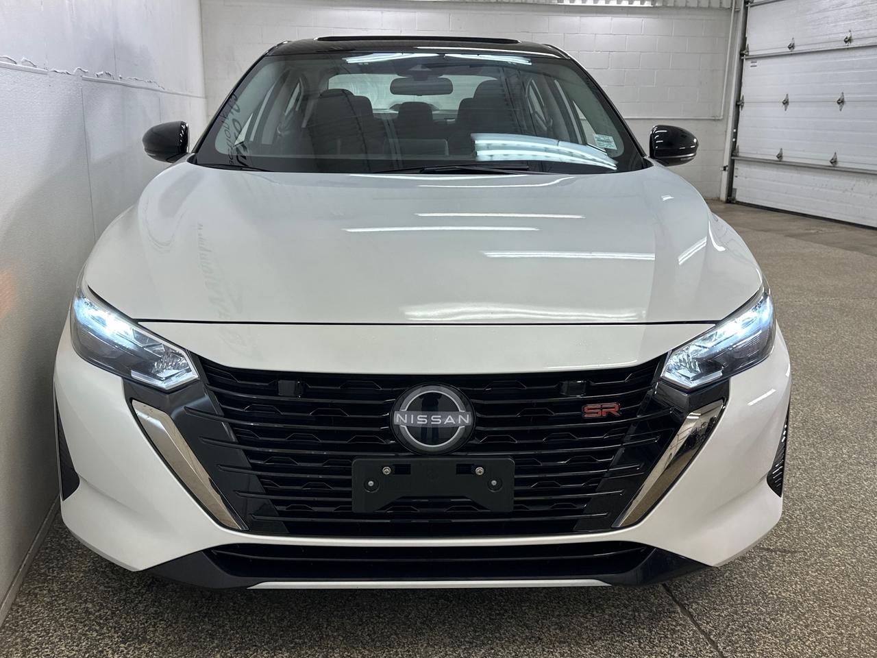 2024 Nissan Sentra SR/AUTO/19KM/SUNROOF/OFF NISSAN LEASE! Photo