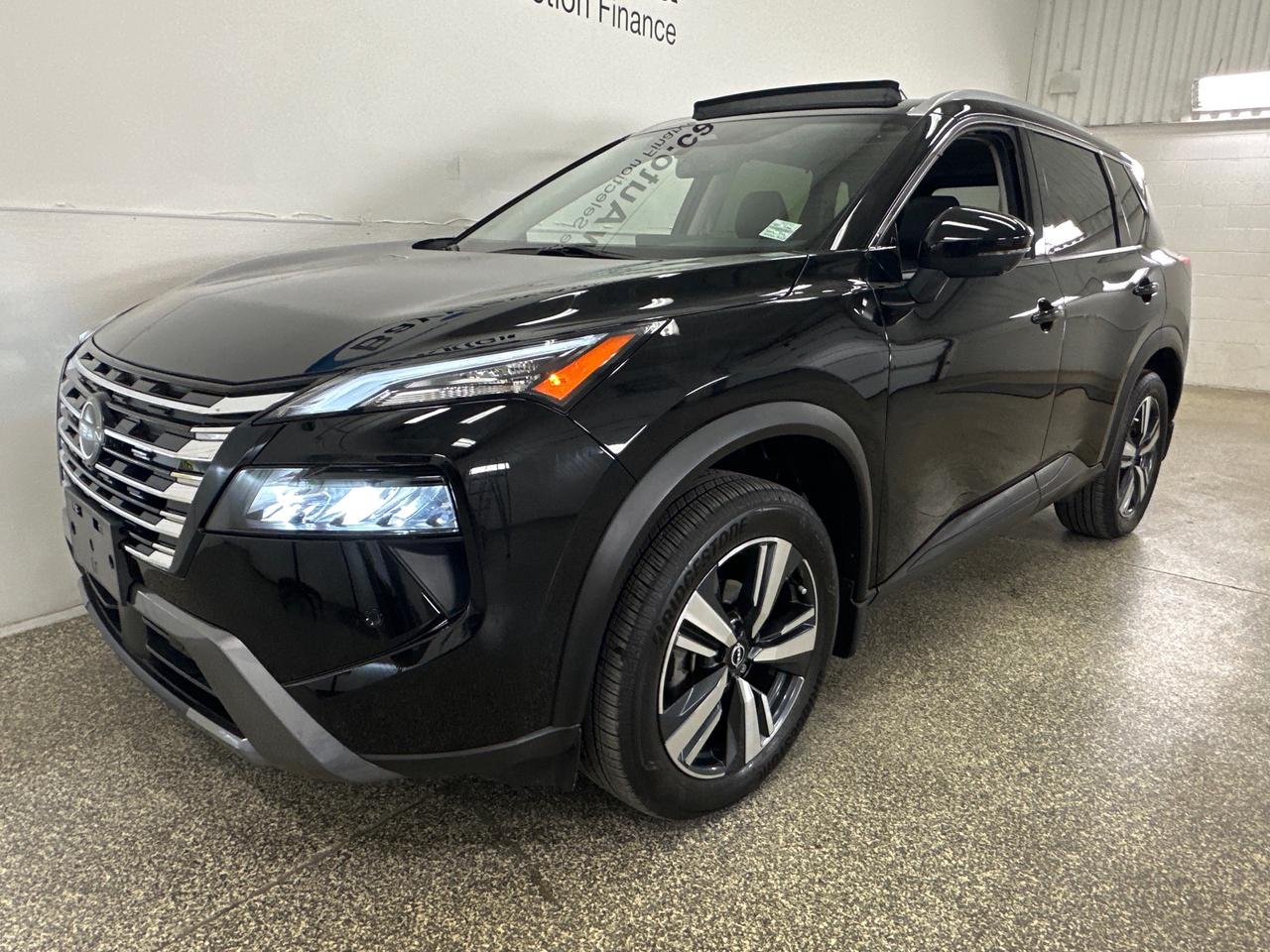 2024 Nissan Rogue SL/AWD/LEATHER/PANOROOF/NAVI/OFF 1 OWNER NISSAN LEASE! Photo
