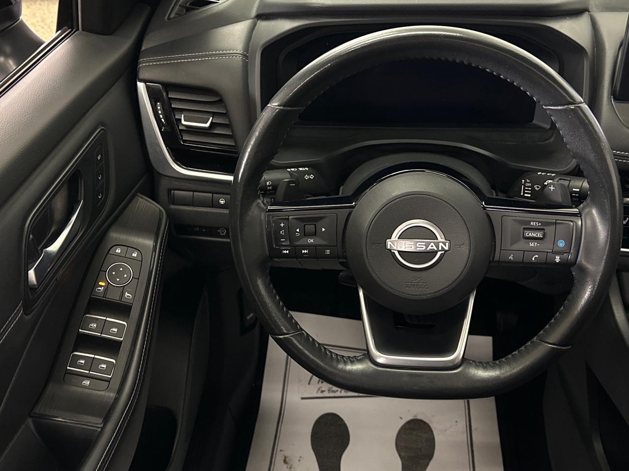 2024 Nissan Rogue SL/AWD/LEATHER/PANOROOF/NAVI/OFF 1 OWNER NISSAN LEASE! Photo