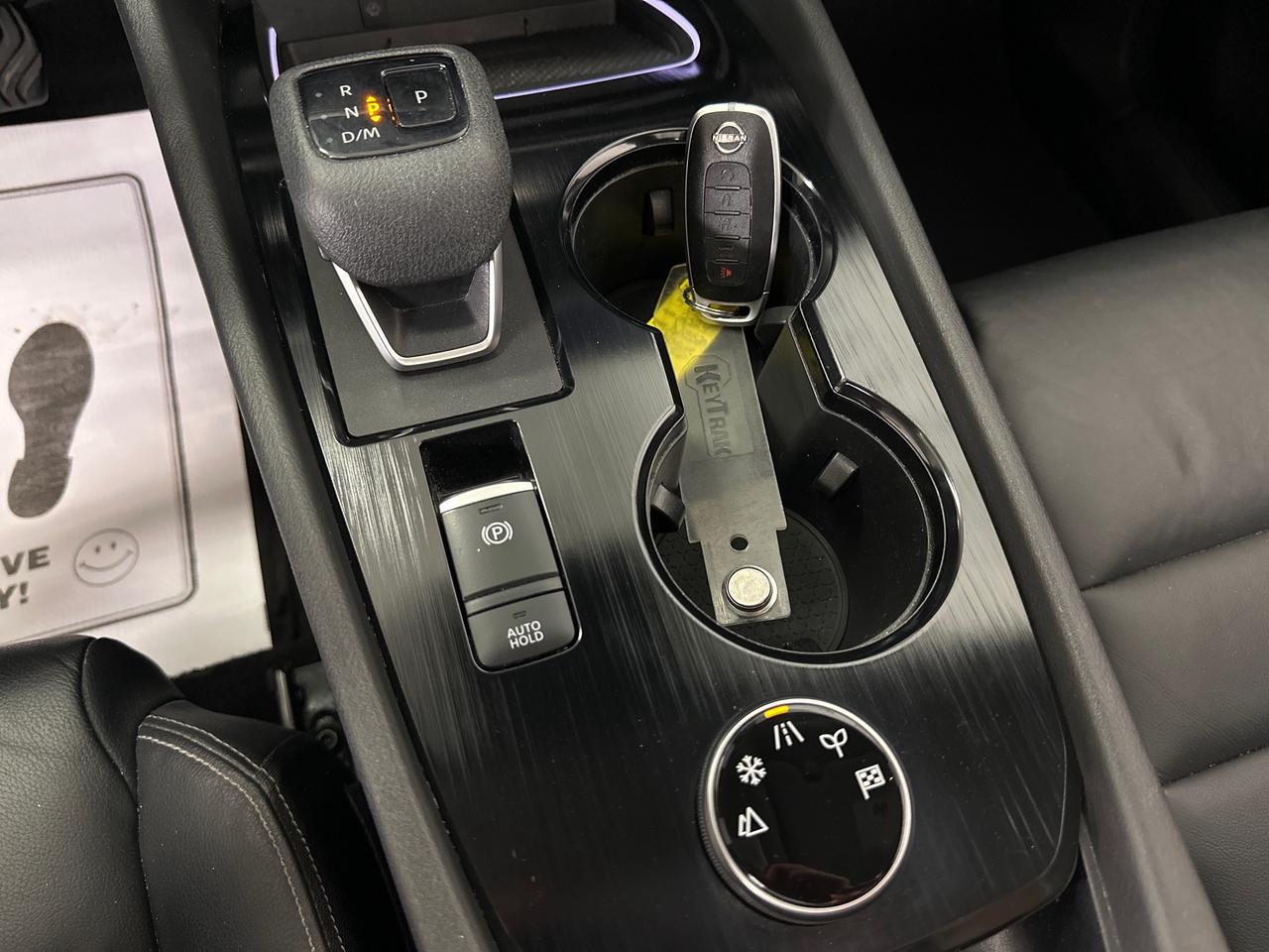 2024 Nissan Rogue SL/AWD/LEATHER/PANOROOF/NAVI/OFF 1 OWNER NISSAN LEASE! Photo