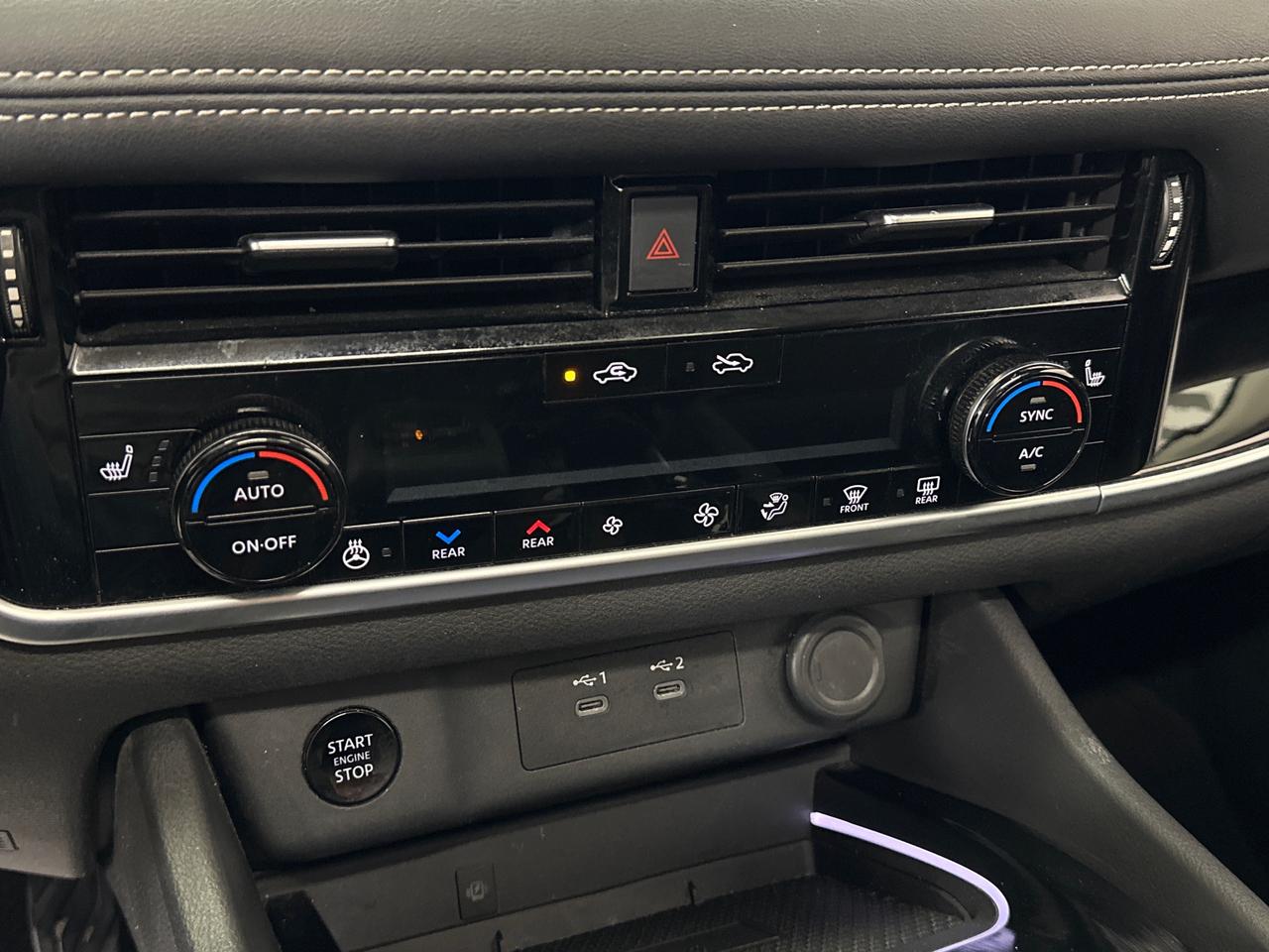 2024 Nissan Rogue SL/AWD/LEATHER/PANOROOF/NAVI/OFF 1 OWNER NISSAN LEASE! Photo