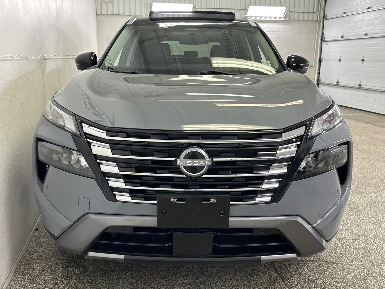 2024 Nissan Rogue SL/AWD/LEATHER/PANOROOF/NAVI/OFF 1 OWNER NISSAN LEASE! Photo