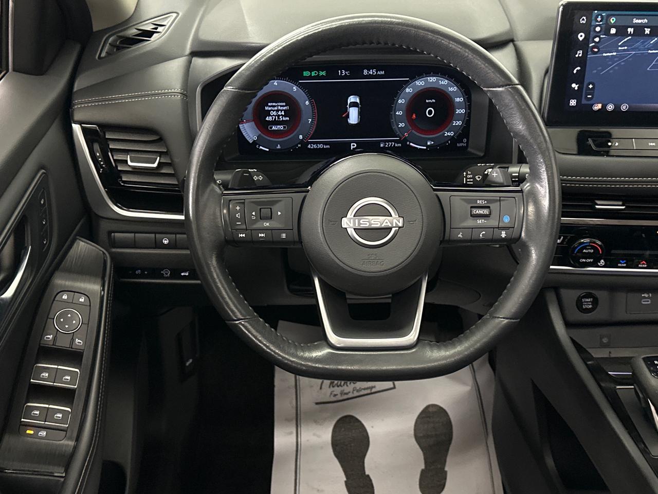 2024 Nissan Rogue SL/AWD/LEATHER/PANOROOF/NAVI/OFF 1 OWNER NISSAN LEASE! Photo