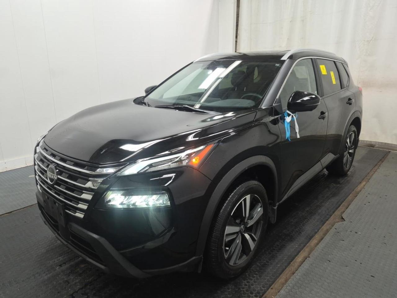 2024 Nissan Rogue SV Moonroof SV/PREMIUM/AWD/LEATHER/PANOROOF/22KM/OFF 1 OWNER NISSAN LEASE! Photo