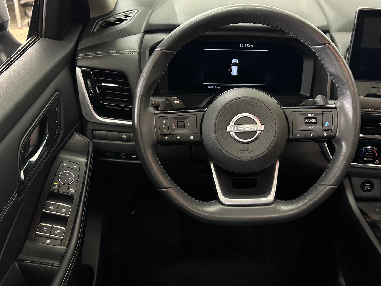 2024 Nissan Rogue SL/AWD/PANOROOF/LEATHER/NAVI/OFF 1 OWNER LEASE! Photo