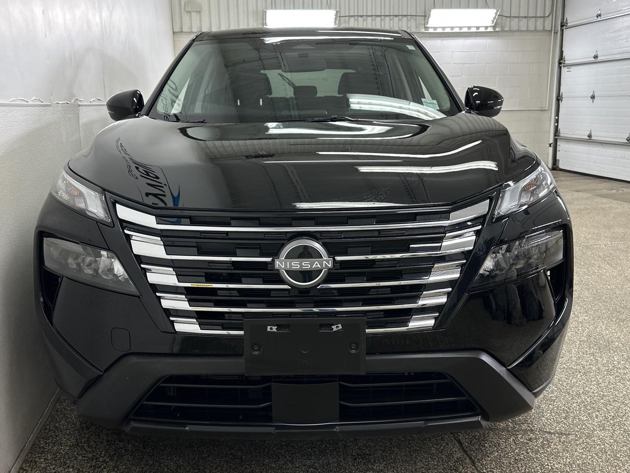 2025 Nissan Rogue S/AWD/BLACK/17KM/FRESH OFF NISSAN LEASE! Photo5