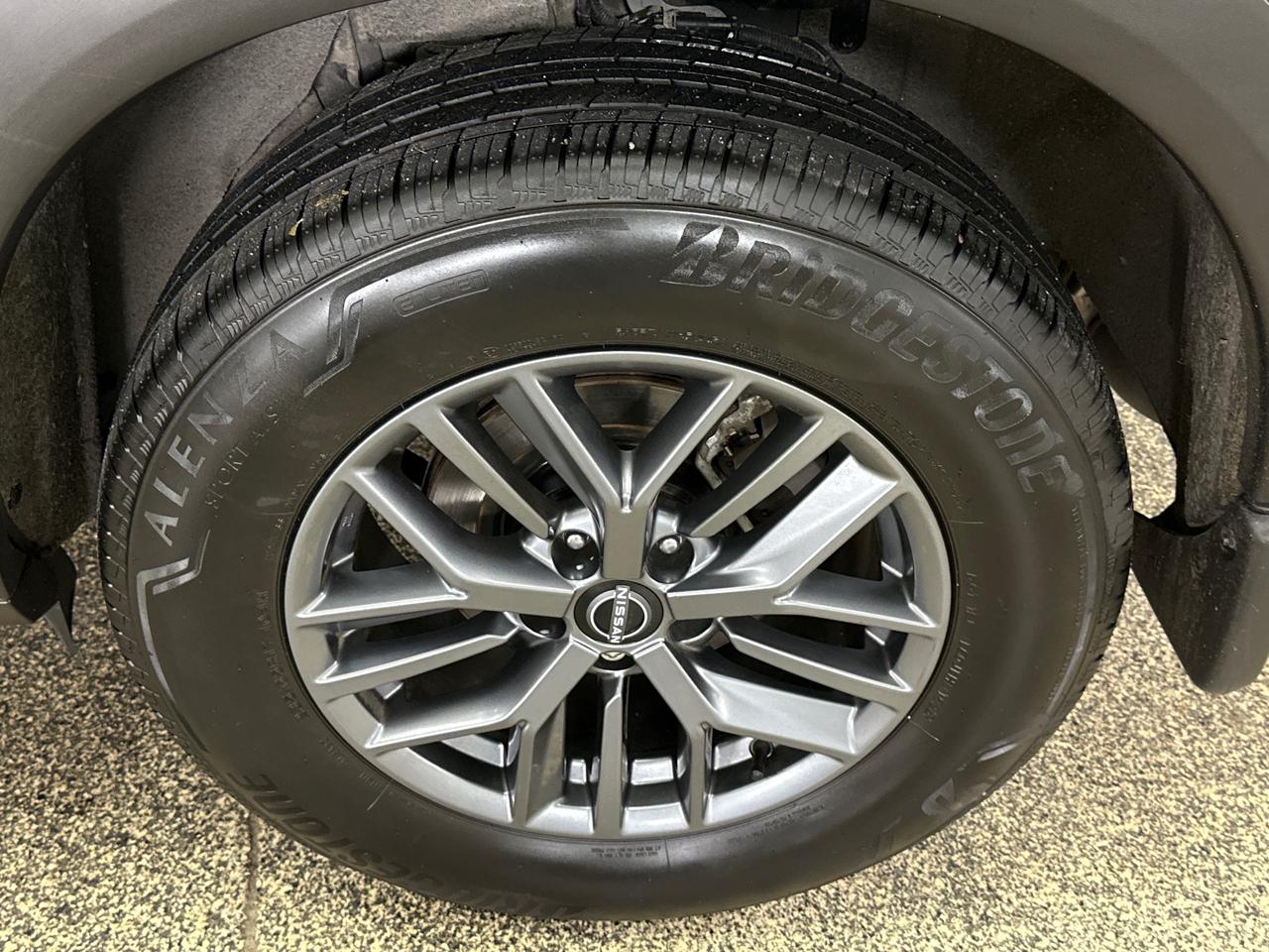 2025 Nissan Rogue S/AWD/BLACK/17KM/FRESH OFF NISSAN LEASE! Photo