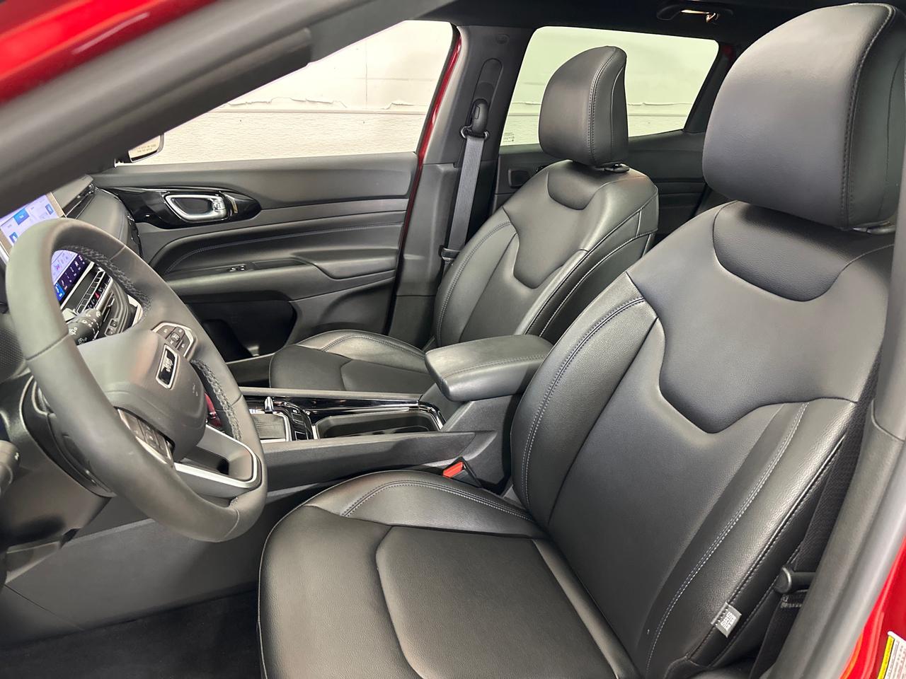 2026 Jeep Compass Limited LIMITED/4WD/PANOROOF/LEATHER/NAVI/15KM/OFF 1 OWNER LEASE! Photo