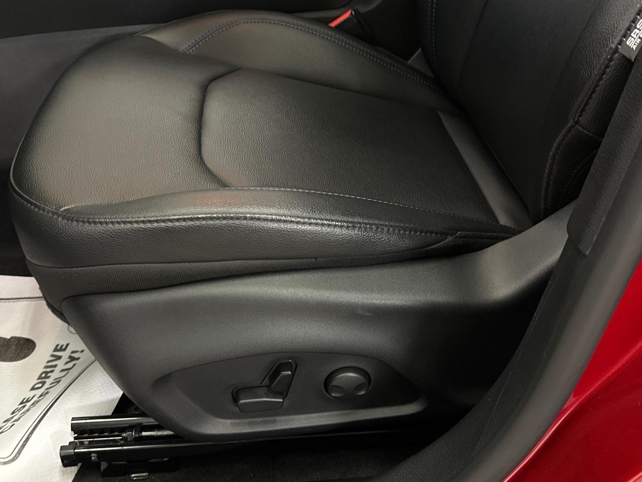 2026 Jeep Compass Limited LIMITED/4WD/PANOROOF/LEATHER/NAVI/15KM/OFF 1 OWNER LEASE! Photo
