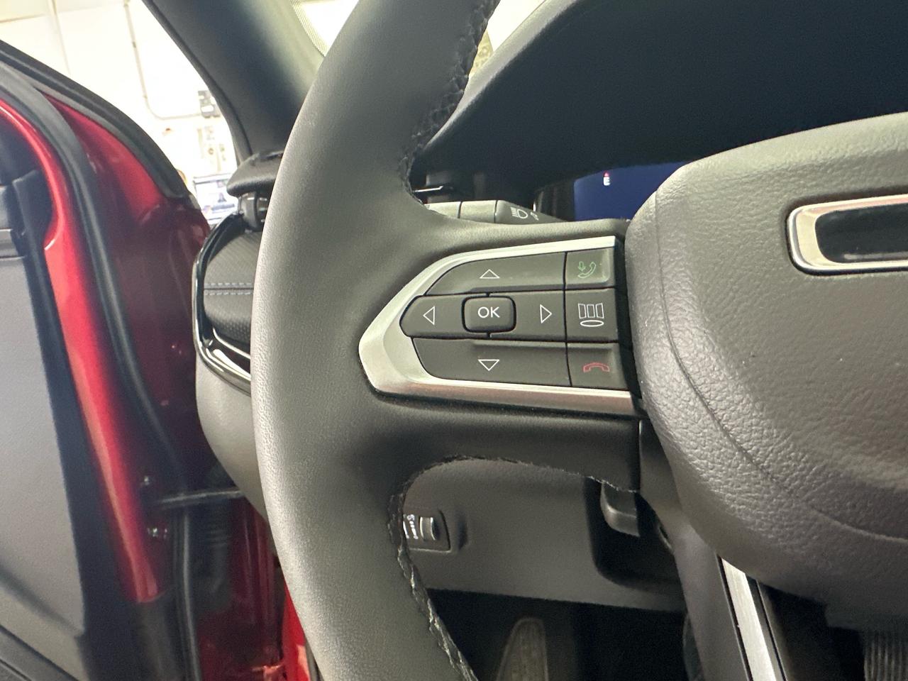2026 Jeep Compass Limited LIMITED/4WD/PANOROOF/LEATHER/NAVI/15KM/OFF 1 OWNER LEASE! Photo