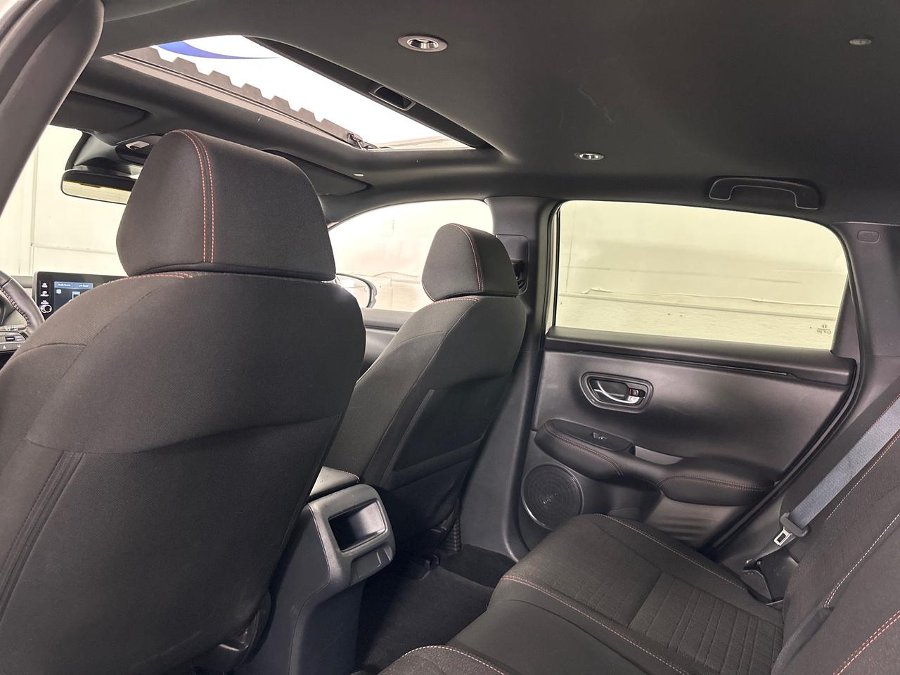 2026 Honda HR-V Sport SPORT/AWD/SUNROOF/9900KM/DIRECT FROM HONDA FINANCIAL! Photo