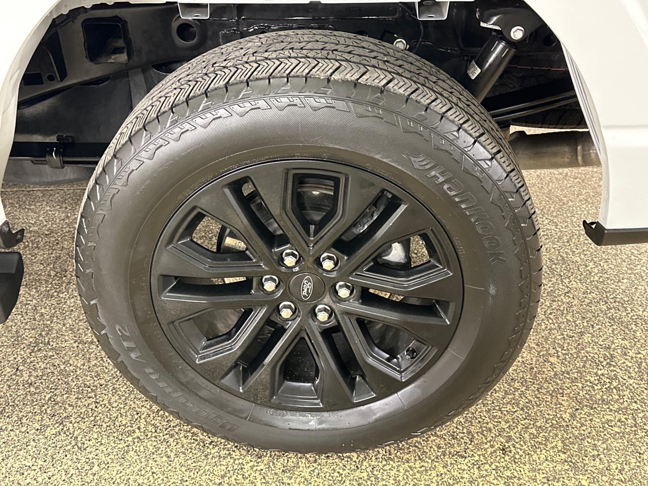 2024 Ford F-150 Lariat LARIAT/HYBRID/LEATHER/PANOROOF/NAVI/OFF 1 OWNER FORD LEASE! Photo