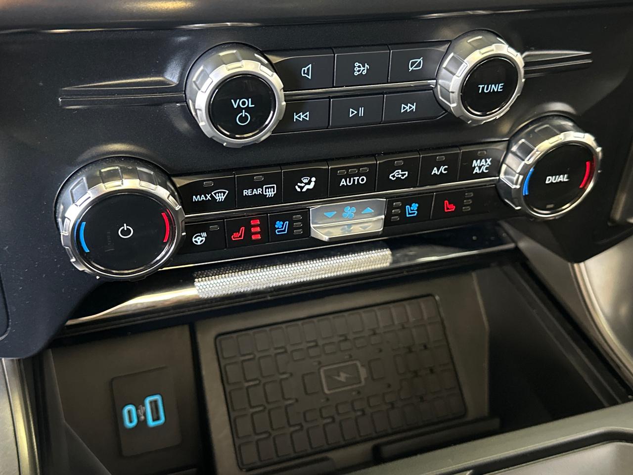 2024 Ford F-150 Lariat LARIAT/HYBRID/LEATHER/PANOROOF/NAVI/OFF 1 OWNER FORD LEASE! Photo