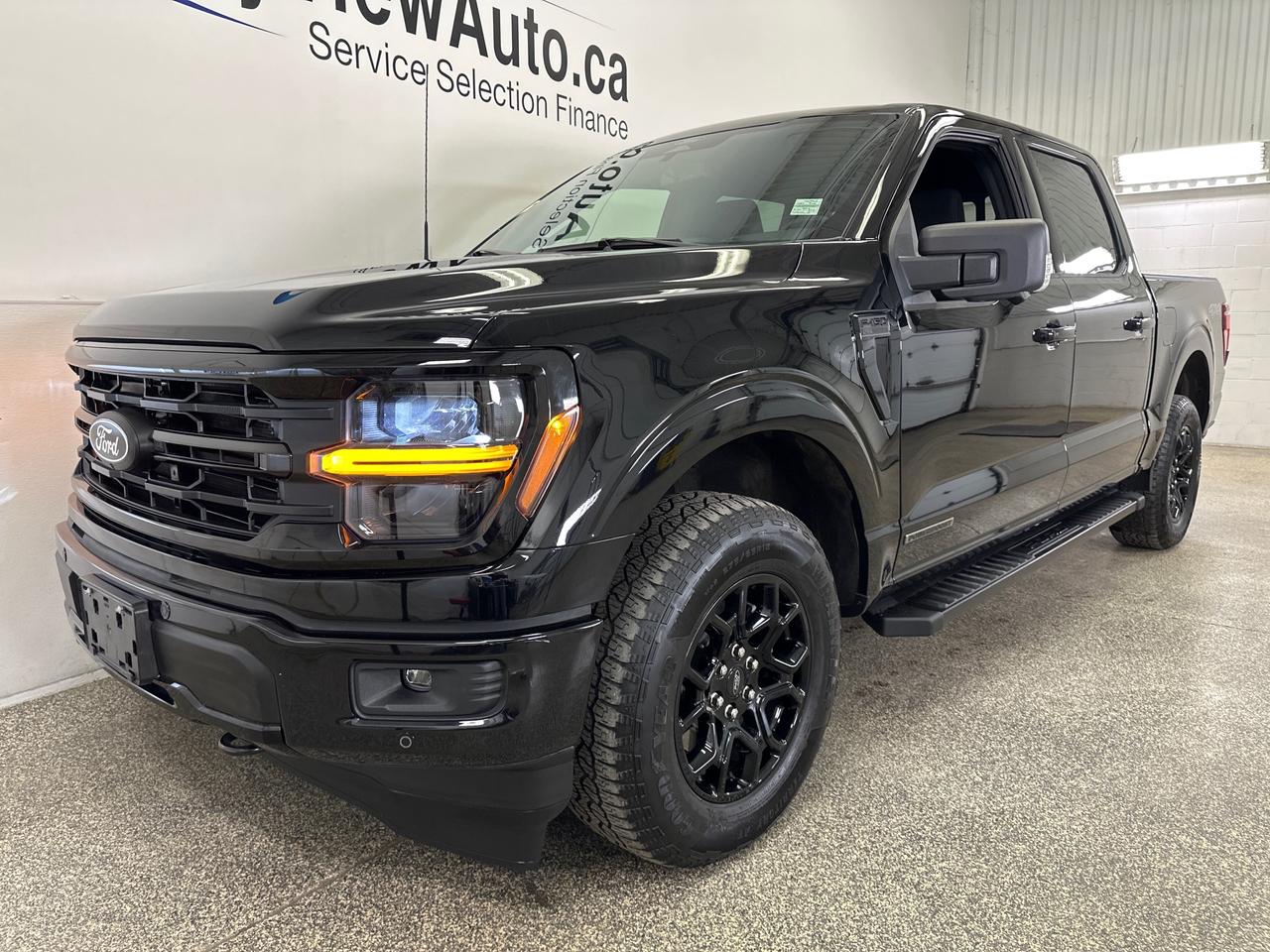 2024 Ford F-150 XLT/HYBRID/PWR BUCKETS/NAVI/21KM/OFF 1 OWNER FORD LEASE! Photo2