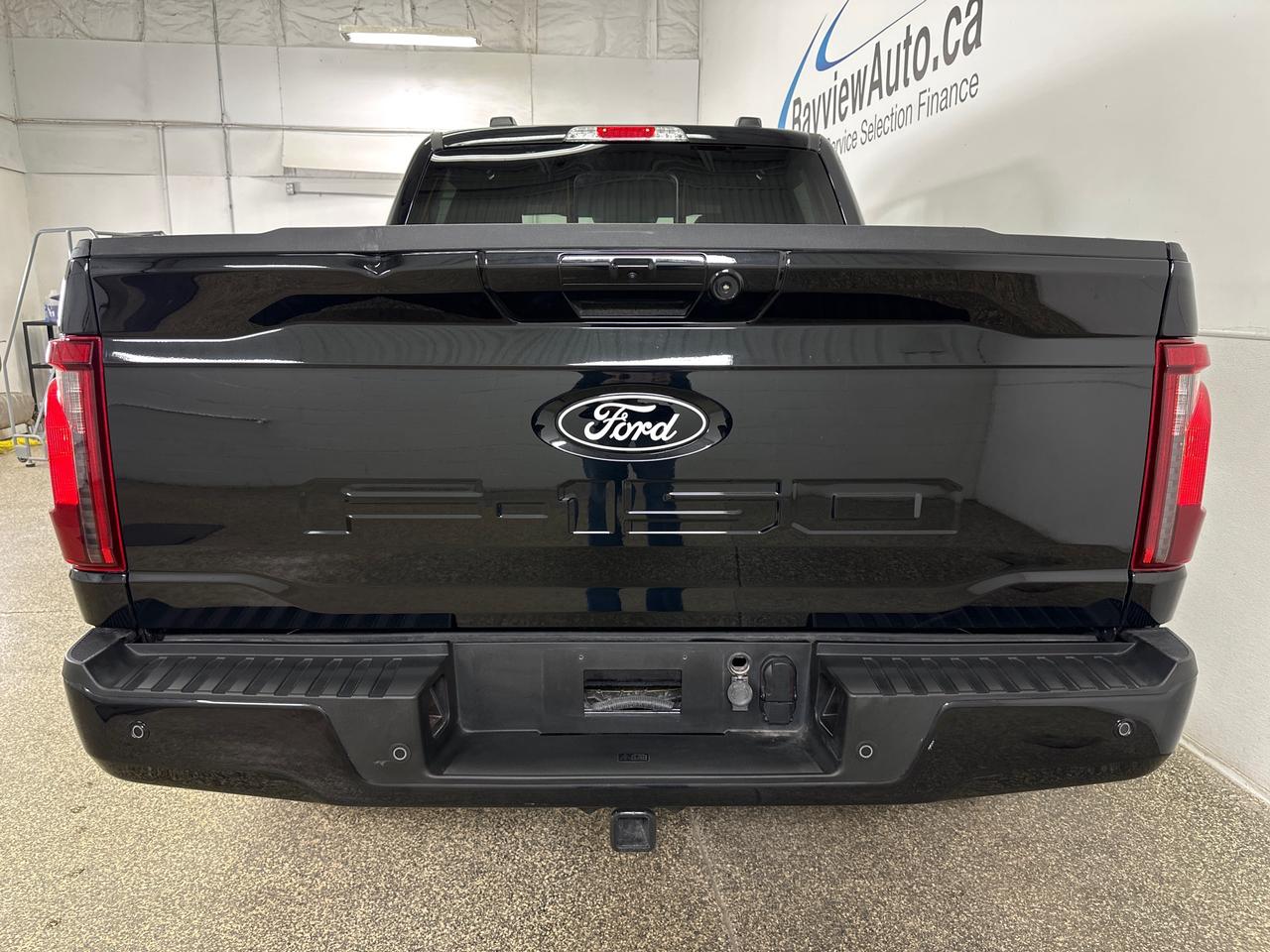 2024 Ford F-150 XLT/HYBRID/PWR BUCKETS/NAVI/21KM/OFF 1 OWNER FORD LEASE! Photo