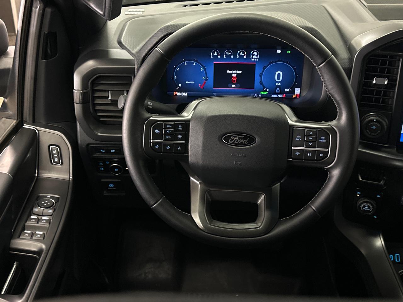 2024 Ford F-150 XLT/HYBRID/PWR BUCKETS/NAVI/21KM/OFF 1 OWNER FORD LEASE! Photo