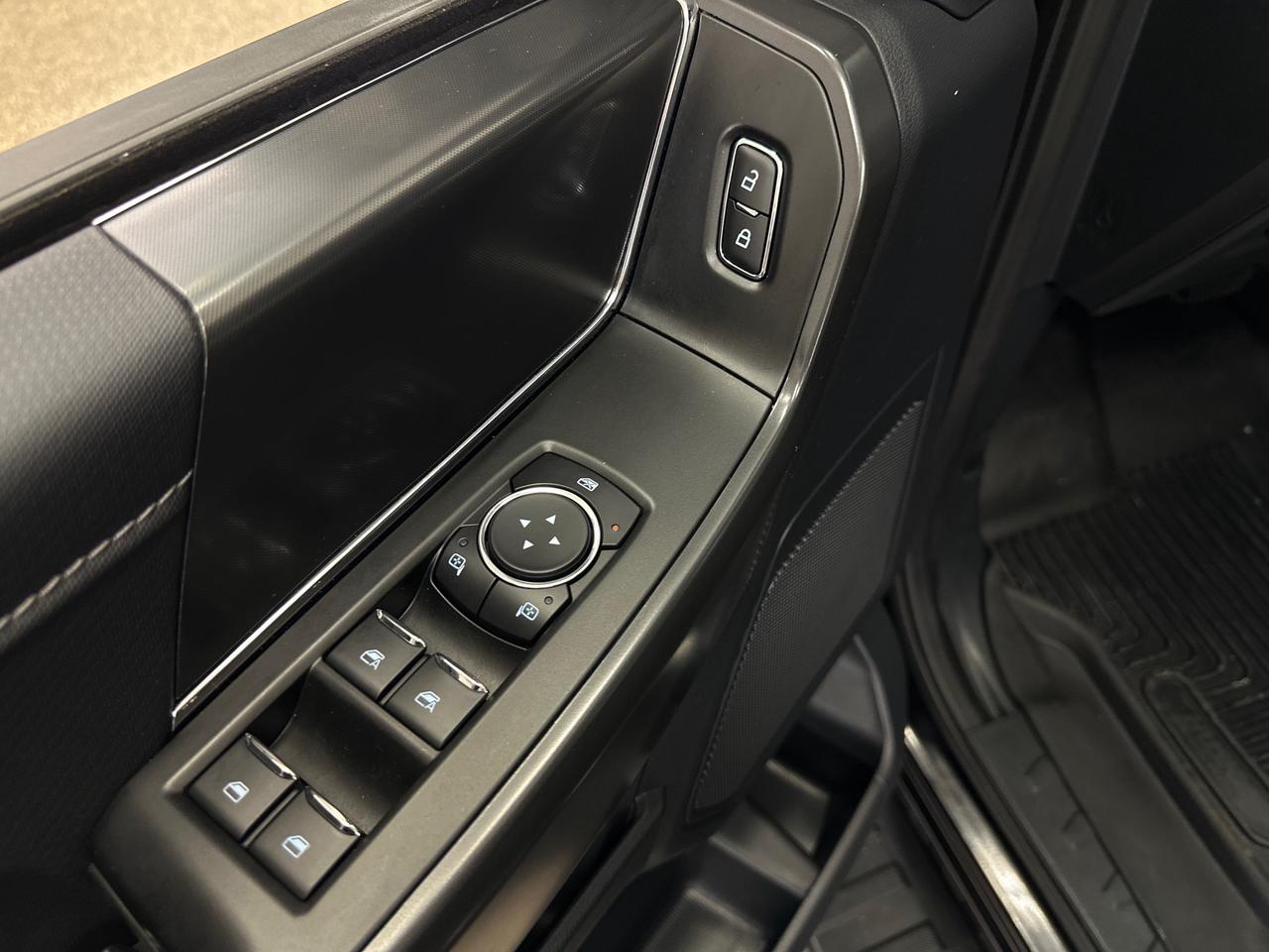 2024 Ford F-150 XLT/HYBRID/PWR BUCKETS/NAVI/21KM/OFF 1 OWNER FORD LEASE! Photo